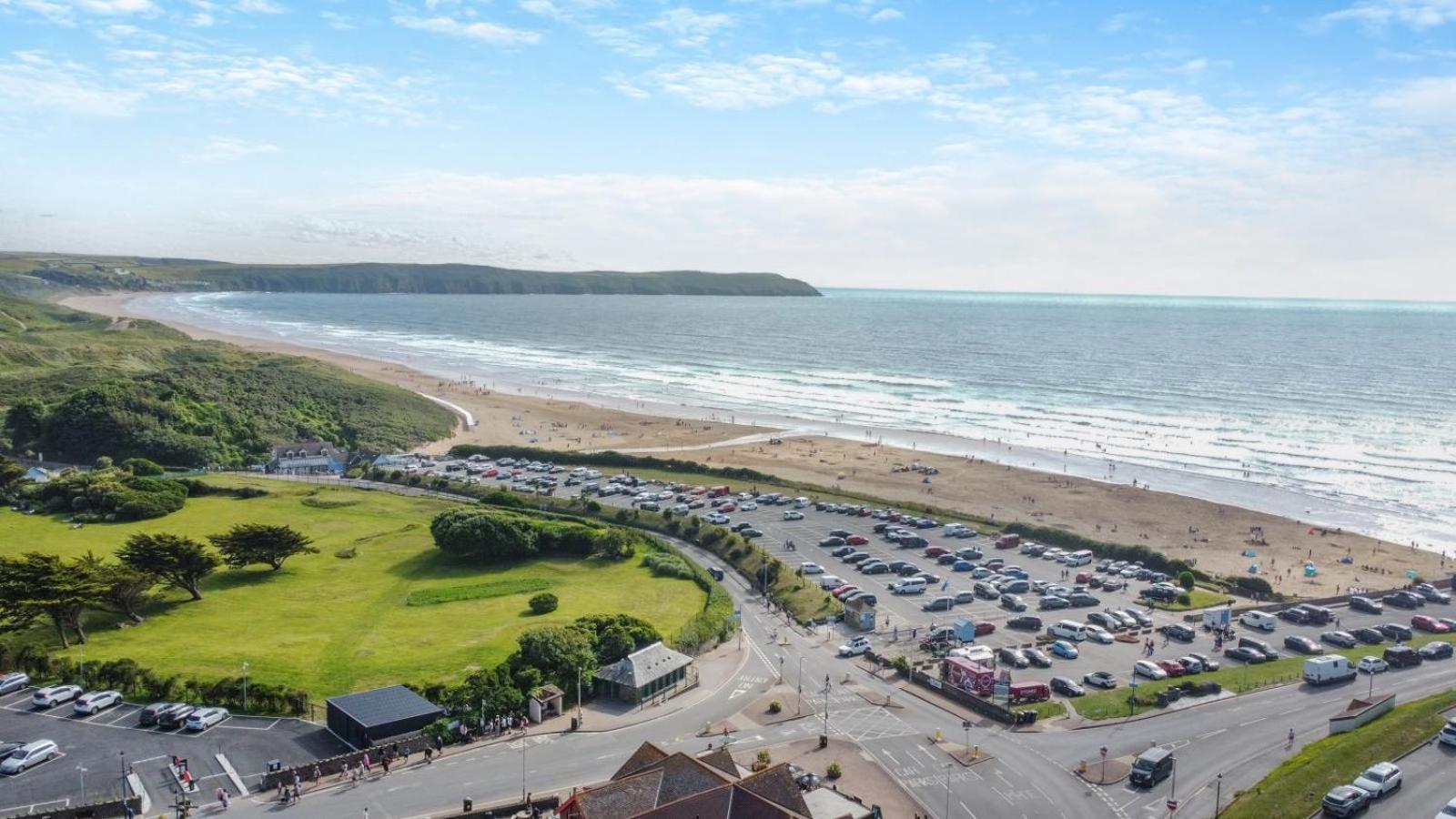 2 Middlecombe - Luxury Apartment At Byron Woolacombe, Only 4 Minute Walk To Woolacombe Beach! מראה חיצוני תמונה