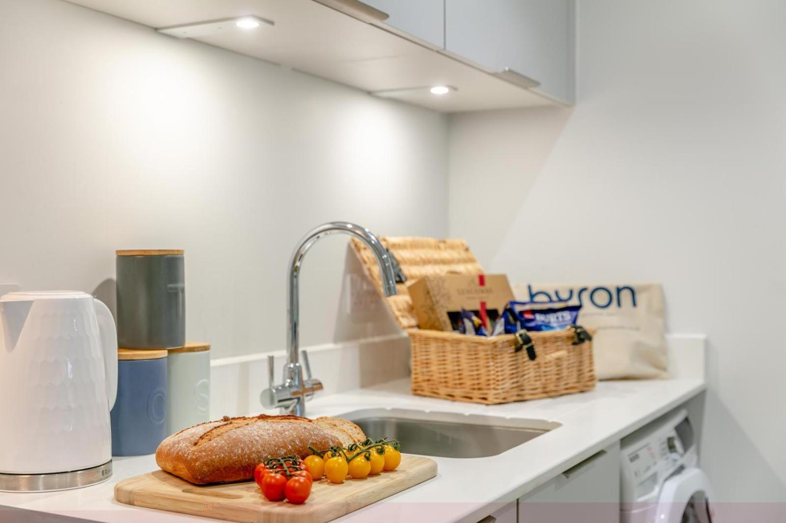 2 Middlecombe - Luxury Apartment At Byron Woolacombe, Only 4 Minute Walk To Woolacombe Beach! מראה חיצוני תמונה